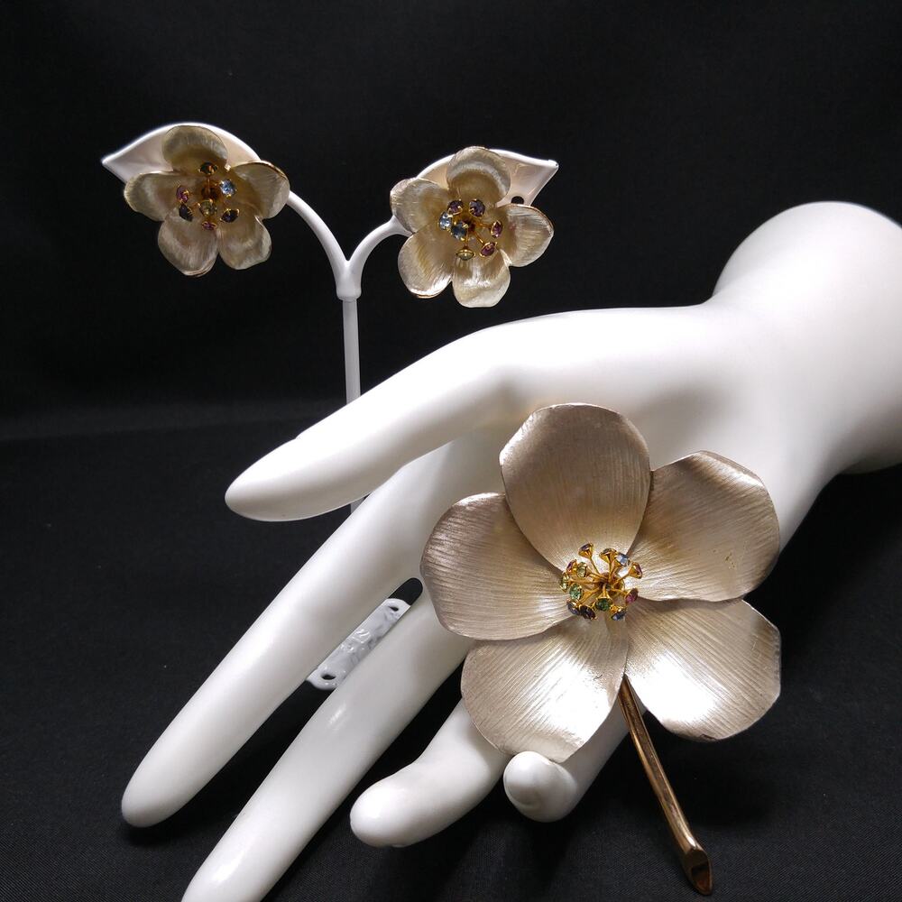 Pearl Enamel Flower Brooch & Earrings, Multicolored Rhinestones Center, 1960s
